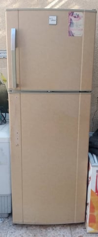 ثلاجه ١٦قدم • نضيفه • كوت الزهراء