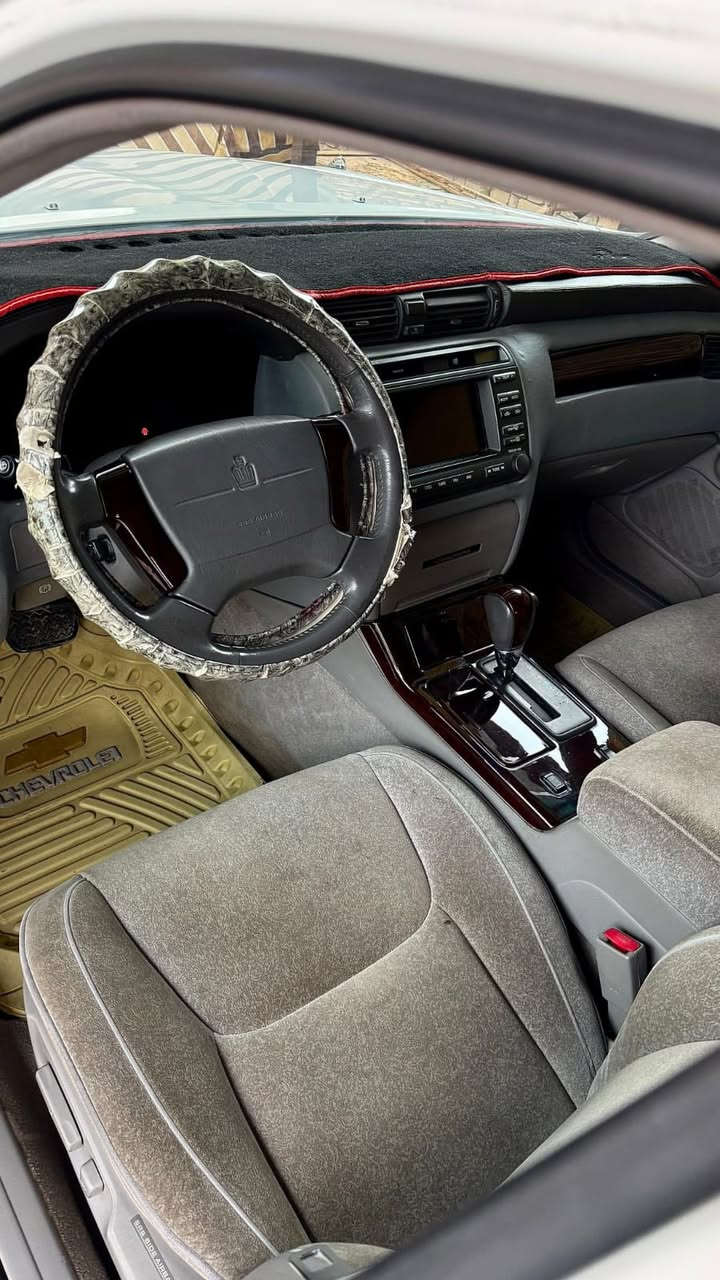 للبيع ملكه موديل 2001 كفاله عامه
لا صبغ ولا كصه ولا نقل  جثه 
سنويه وأرقام شمالي طبق الأصل 
***********
