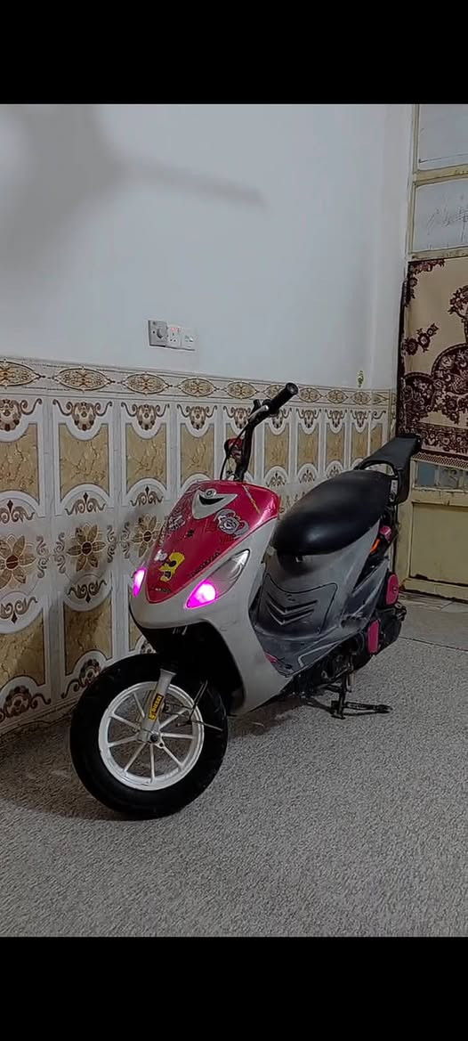 السلام عليكم منغولي للبيع الدراجه نضيفه احلى من الصور نقص برغي مابيها شلعه معدل قويه مكينه ناعمه بوشه بلاديه غراضها كامله تريد حربي تريد كامل دشبول ترايش جاملغ كفراتها كامله لون كرزي بيها وياله مشيف اصلي من رمبه وياها 
دراجه كلها بلاد مابيها شي تجاري كلجات بلاديه شرط مختمات 
سعرها 550بيها مجال بسيط ولشراي بي خير ويدلل


**إذا كنت صاحب هذا الإعلان وتريد حذفه لأي سبب، رجاءا أرسل رسالة إلى الدعم الفني**