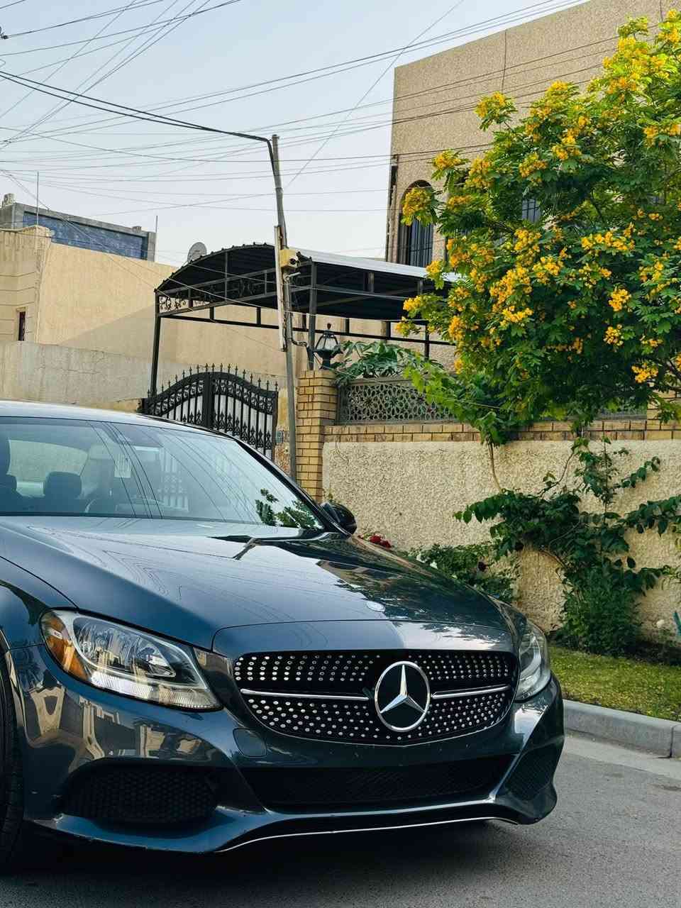 انضف مارسدس C300 موديل 2016 كلين تايتل 
ماشيه قليل 41 الف

فوول مواصفات 
( بانوراما - تحكمات - كشنات كهرباء خزن - تدفئة كشنات ) 
و باقي المواصفات الفول 

رقم سليمانية و السنوية بأسمي تريد تحويل او وكاله .

نضيفة و جديدة انضف C300 ممكن تلكاها محرك كير كل شي جديد

مكانها بغداد - الكرخ
سعرها 23,300 و بيها مجال
للاستفسار ***********
