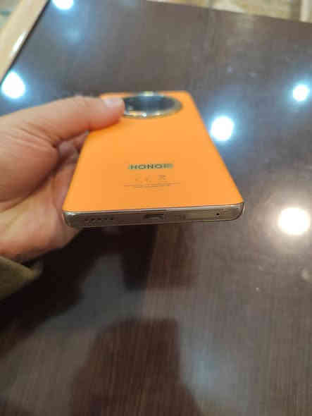 السلام عليكم جهاز هونر اكس 9c ذاكره 256 رام 12 +12 مستخدم بدون غراض  نضافته 95 بل 100 السعر 290 الف مكاني جانب الأيمن حي 17 تموز ***********
***********
