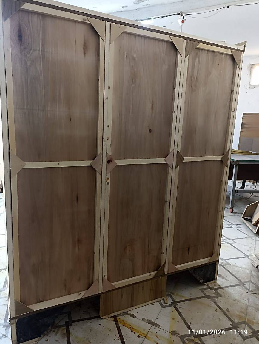 كنتور نجاره  جديد سعره ٣٤٠مكانه كوت توجد خدمه توصيل. داخل الكوت ***********واتساب
