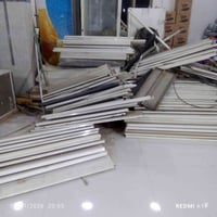 رفوف • عارضات • مستعجلين