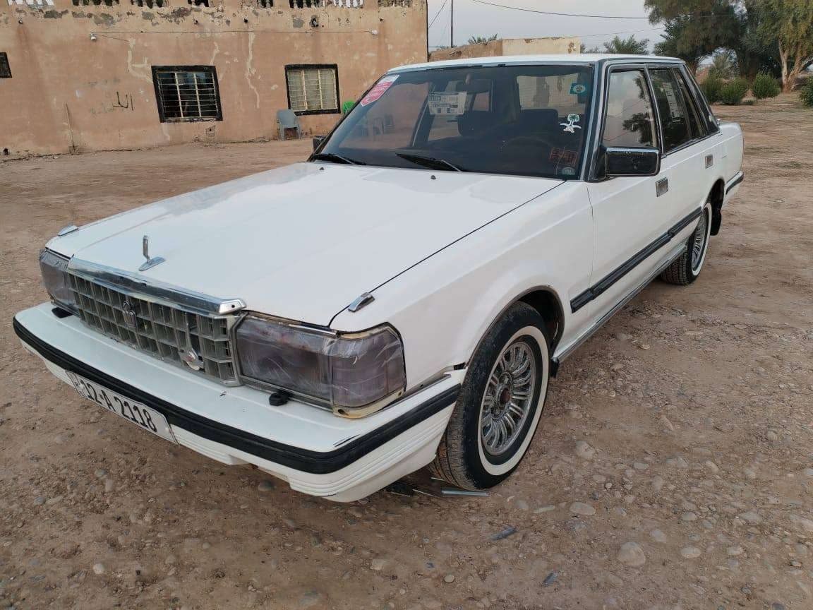 السلام وعليكم للبيع سوبر بلاديه ما بيها صبغ موديل 1984 رقم نينوئ انكليزي شرط التحويل كير ومحرك بطه سياره جاهزه ما بيها اي نقص المكان ديالئ والشراي يدلل *********** /***********
