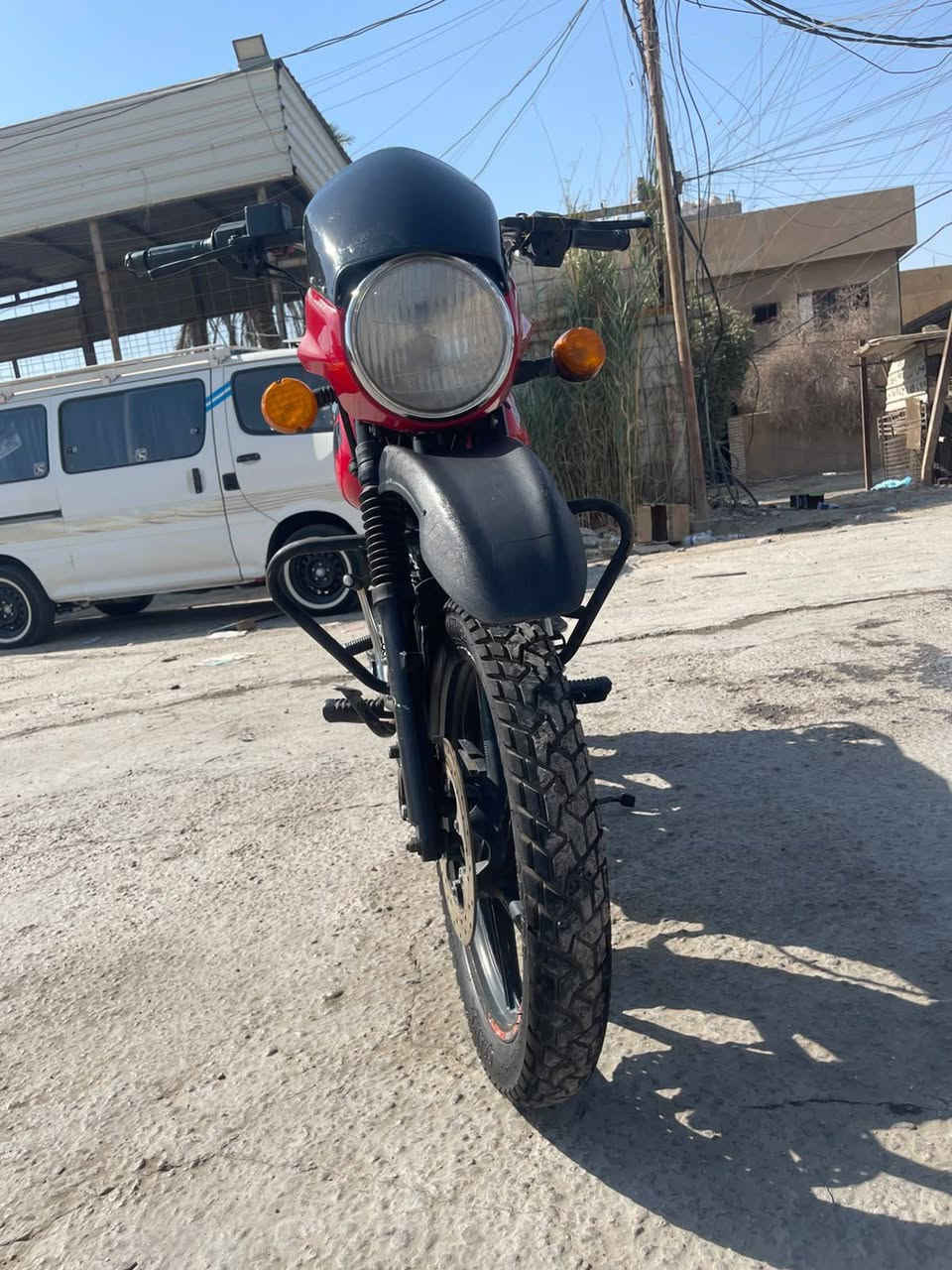 وكسر 23 رقم بغداد انكليزي الدراجه كلشي شغال سلف هندر كهربيات تايرات جديدة طستها ناعمة الدراجه كامله وبوجهك للشارع السعر 2075مليونين و75بيه مجال مكاني البياع او حي الجهاد رقمي ***********
