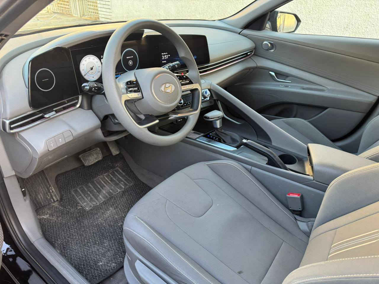 ​🚗 للبيع: النترا 2024 (اللون الملكي) 🚗
الموديل: 2024.
​اللون: أسود.
​الرقم: بغداد (ألماني إنجليزي).
​الحالة: نظيفة جداً، الحادث (الجنطة فقط) ومصلحة درجة أولى.
​المواصفات: شاشات ديجيتال، داخلية رمادية، بحالة الوكالة.
​📞 للتواصل: ***********
