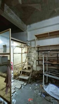 رفوف للبيع مع جامخانة تفاصيل 07769422096 07516186063