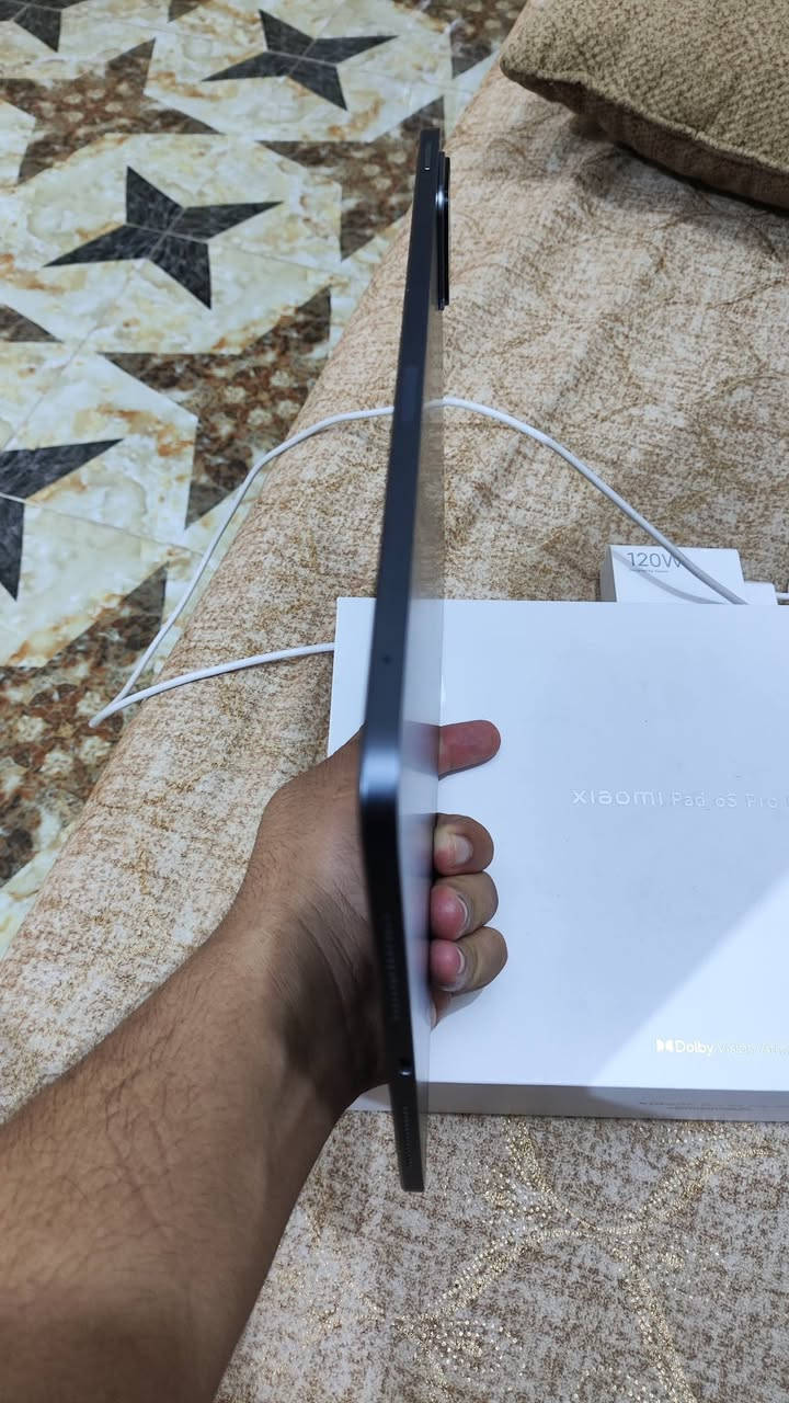 شاومي باد 6s برو
مستخدم اقل شهر 
معالج سناب دراكون 8 
ذاكرة 512/12
الحجم شاشه 12.4
شاشه 144 هيرتز 
حجم بطاريته 10الالف mAh
شاحنته الاصليه 120واط 
بوبجي + ديلتا فورس 120 فريم 
 متواجد اتصال او واتساب 
***********
سعره 550الف وبي مجال بسيط للشراي
