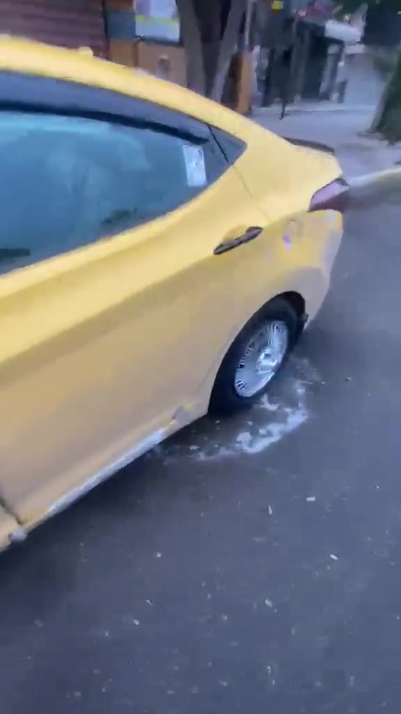 سلام عليكم النترا موديل ١١ مكينه ١٨٠٠ دوش 
سياره تخم تاير جديد صدرها جديد كهربائيات كلها شغاله ماناقصها كلشي تحويل راعيها موجود تاخذ مصفره هيئه وغرامات سياره مال جناي تبريد خير من الله أدامه جديده مسويله بيع او مراوس *********** فقط واتساب
