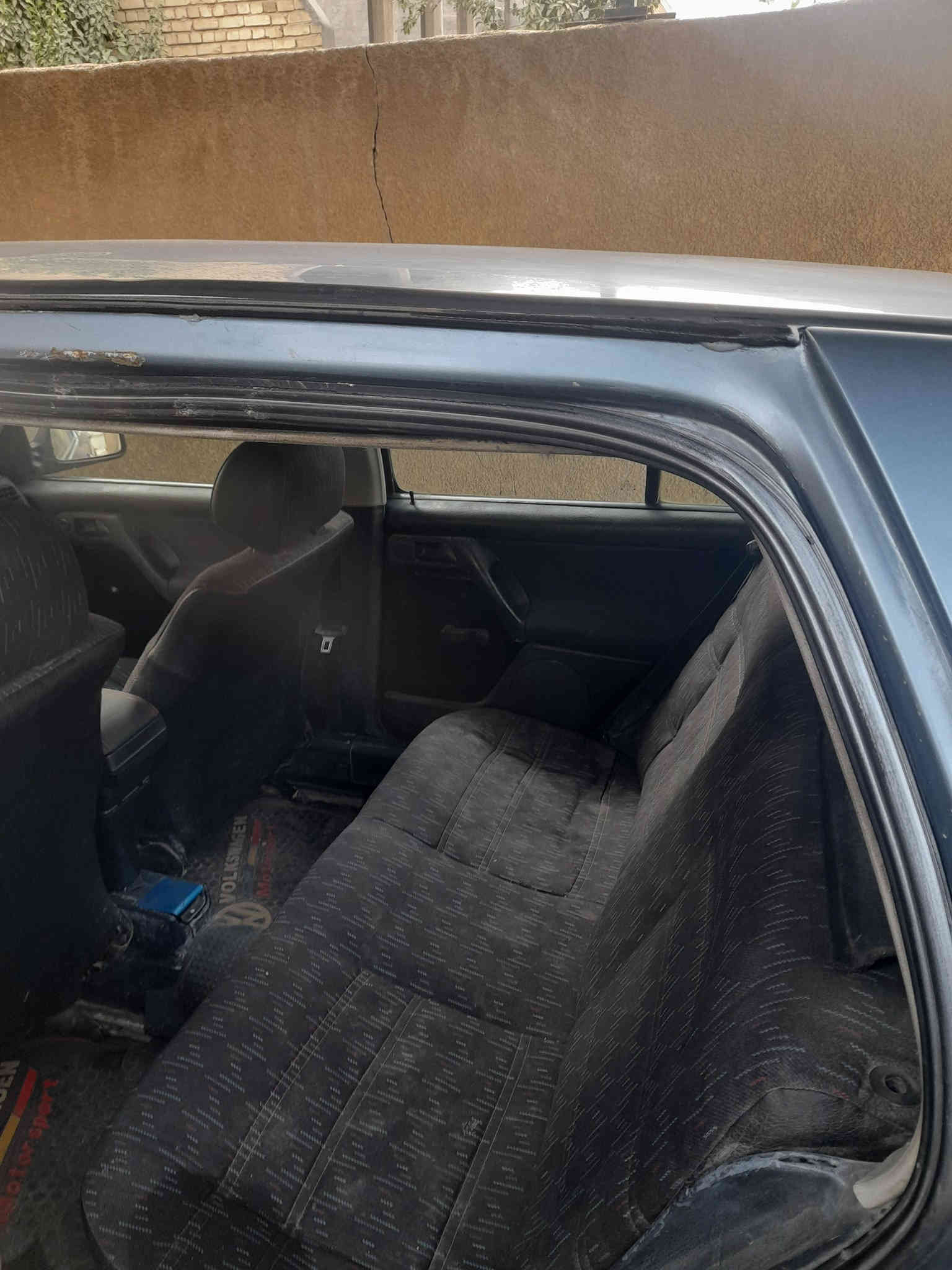 السلام عليكم كولف93 محرك 1800كير عادي مكفولات مصبوغه عام بدون ضرر ازرق سمائي تبريد سنويه 27 بأسمي جاهزه بطاين وكشنات جديده السعر43 وبيها مجال بسيط عنوان بغداد المدائن***********
