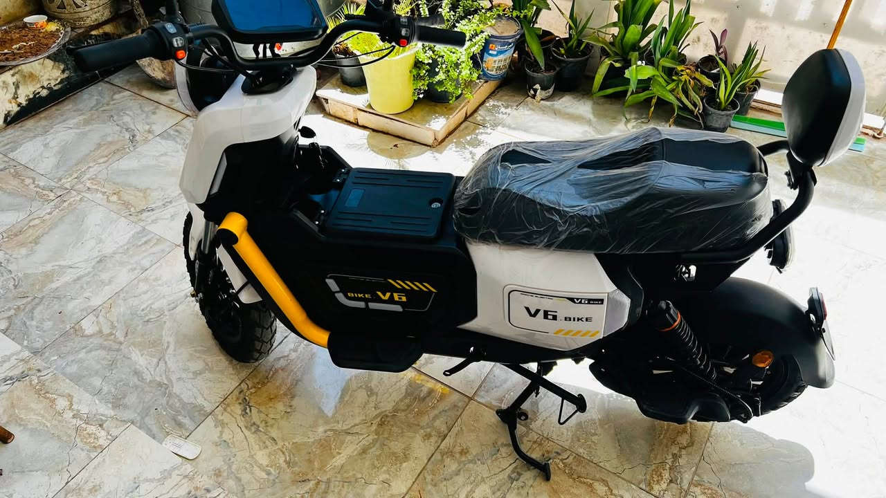 للبيع V6 رياضي جبلي اكبر واضخم واقوى من R9وR11
مواصفات/ 

6 بطاريات الوحده 25 امبير 

ملف 1500 

دبلين

تاير كبير 

بصمة

سرعة / 65 ك حقيقي

نظام 3 سرعات 

الشحنه الواحده 50 كيلو حقيقي 

شلعة ونعومة جداً راقيه 

السعر 600

 

مكاني الكاظمية منطقة الطي 

***********
