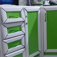 كاونتر ٨ متر اخو الجديد للبيع تقرييا على شكل رقم ستة نظيف... جدا جدا.....