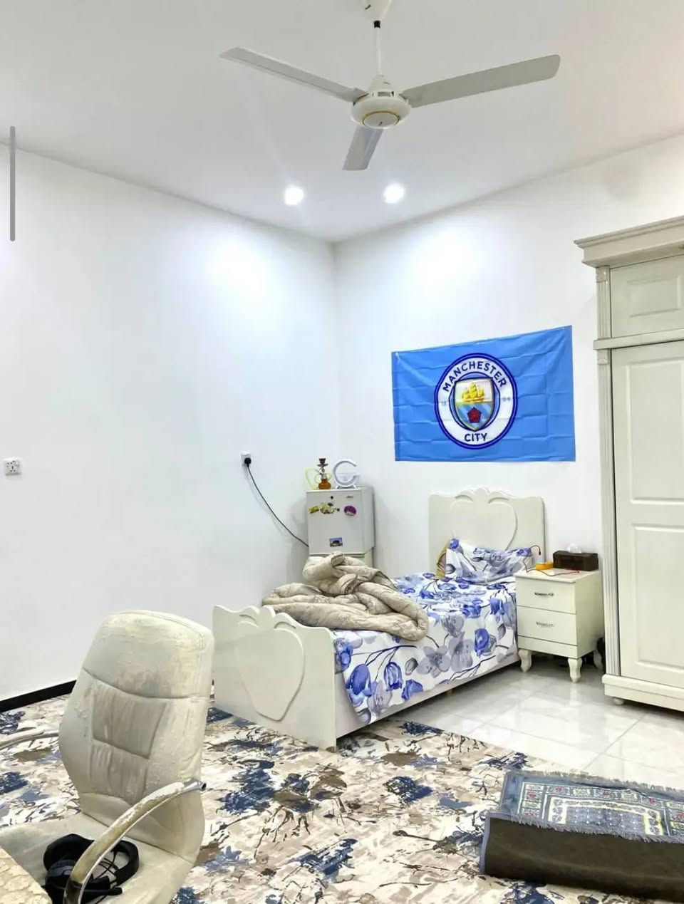 بيت طابقين في الامن الداخلي المنطقة الجديدة
قريب جدا جدا ع
شارع القائد
يتكون من 5 غرف نوم .... ديوانيه كبيره 8 في 4
صاله عدد 2 ... درج دائري
مطبخ حار بارد ...... كراج ...
حمام عدد ۳
السعر 290 ..... استفسار ***********
