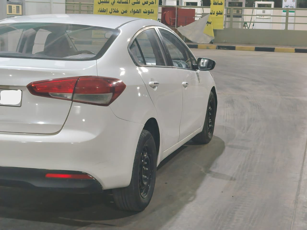 سلام عليكم   للبيع فقط 
سيراتو خليجي موديل 18 رقم أربيل دولي هزه قبل سبوع وكاله تحويل جاهزه من كل النواحي بيها جاملغ خلفي صبغ جاملغ امامي دور الجاملغ بي تصليح مال خياس والباقي مكفول السعر 115 مجال قليل مكان السياره بالنجف رقم التلفون ***********
