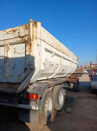 للبيع مقطوره  او ترهم نساف  العنوان بغداد للستفسار  07740098891