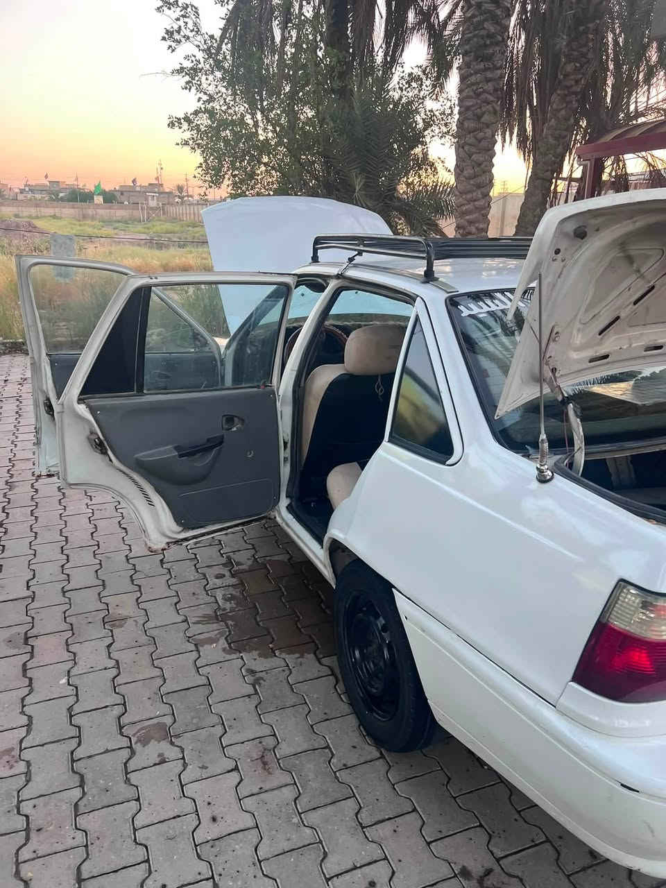 ‏للبيع مكانها بغداد التاجي ***********
