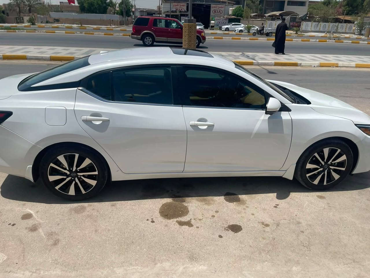 نيسان سنتر موديل 2025 ماشيه 15 حره حره بدون رقم
سياره فول مواصفات 
اربع كامرات 
نقط عمياء 
فتحه سقف 
دواخل لونين كما موضح بل الصور
وبعد بيه مواصفات هواي 
حادث سياره موضح بل صور 
صبغ جاملغ وبنيد وشويه من قبق الجنطه 
سياره موجوده بل الناصريه 
هاتف ***********
سعر 130
