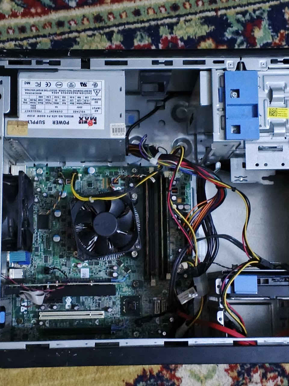 حاسبة كيس فقط مواصفات
كوراي 7 جيل ثاني
رام 8 
هارد 500hhd
كرت نيفيديا gt610
سعر 100 الف مكان كربلاء يم مستشفى الكفيل يوجد توصيل محافضات 
***********
