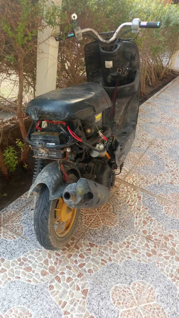 دراجه بوليس عوزه بس كفرات ضفيره جديده عقل جديد دراجه حلوه ونضيفه
 بوشه 49بلاديه ادراجه مفتوحه مره وحده اسعر 350وبيه مجال هذا رقمي ***********
