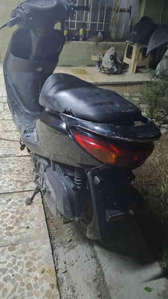 سلام عليكم عندي دراجه بريز ياباني نضيفه شغاله هندر واحد بس سلف واشاير مايشتغلن الباقي كله شغال السعر 375  مكاني بغداد مقابيل مرور الحسينيه قرية الانتصار  للتواصل واتساب فقط ***********
