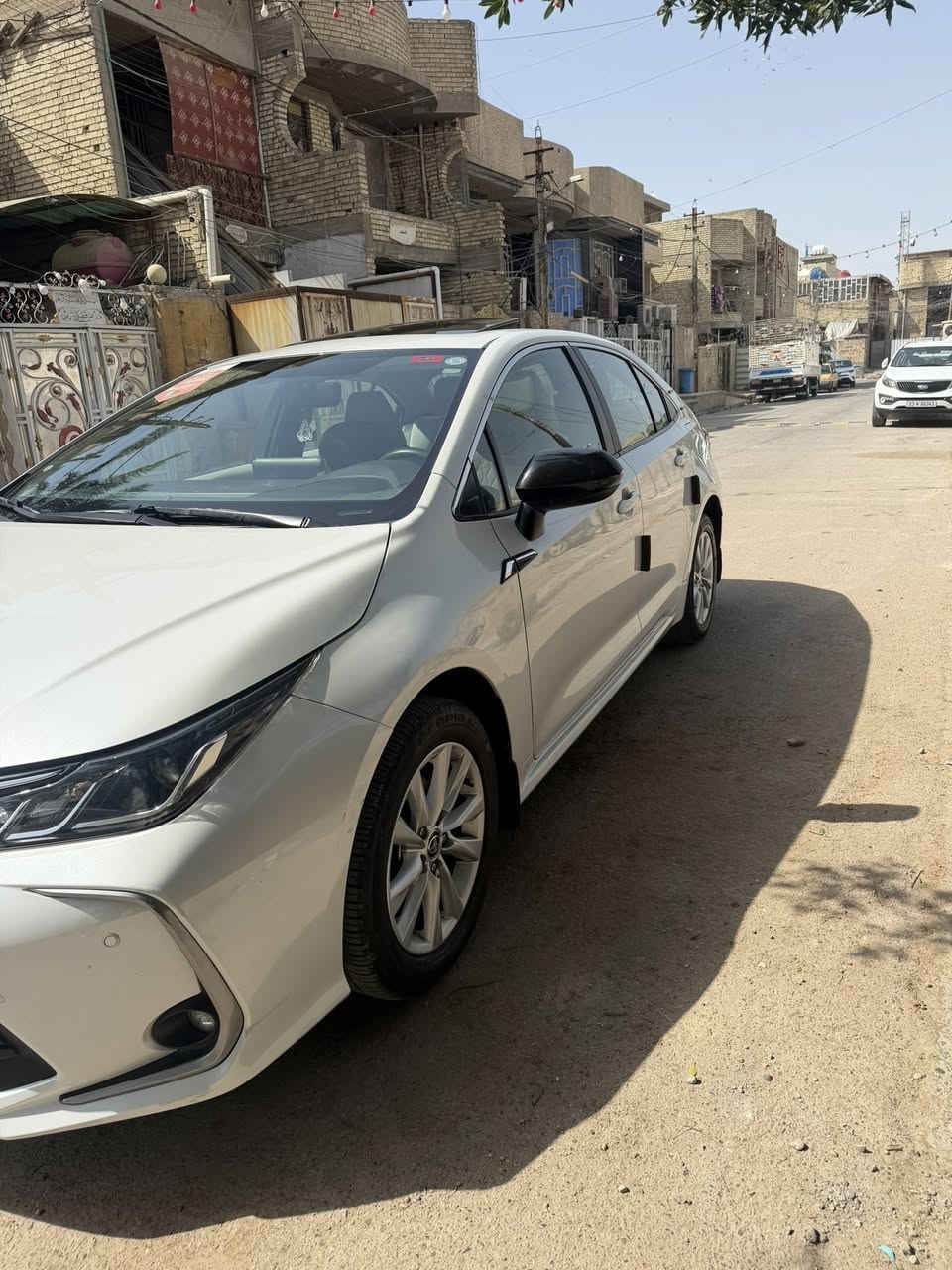 السلام عليكم
كورلا خليجي جيهان 2023بانزين فقط
ماشية 36 الف  رقم اربيل باسمي
فتحه 
دخول ذكي / بصمة
تحكم ستيرن جهتين
شاشه كار بلي  / كامرة خلفية
مري شفط / اشاير بلمري
 تبريد قطعتين  / الداخل بيجي 
مراية الداخلية تعتيم 
حساسات امامية وخلفية وجانبية
حساسات اطار +ويل كروم
مانع انزلاق 
لايت زينون 
 السياره كفاله عدا  كم رصعه حالوب بسيط جدا ميبين بس بالسونار

مكان السياره بغداد جملية 
رقم الهاتف 
‭0771 059 7737
السعر 183
