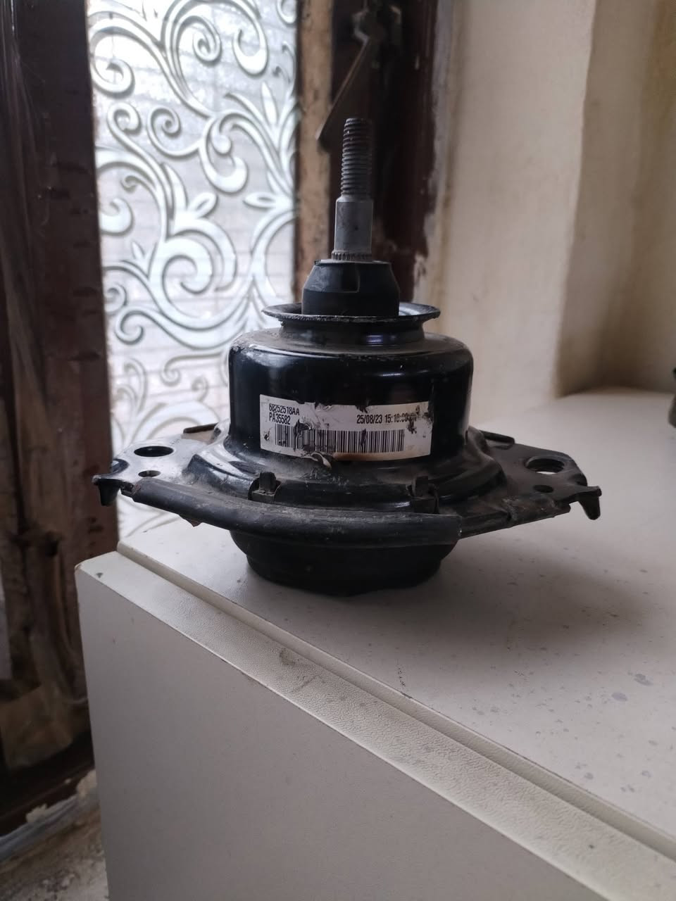 سلام عليكم للبيع ثلاجه مع نوزلات تخم كامل جديده كلهه بلادي مال تفصيخ السعر ٦٠ الف +اذايين محرك موبار اصلي بلادي مو تجاري سعر الوحده ٣٠ الف مكاني المنصور حي دراغ قرب جامعه التراث للاستفسار *********** بي واتساب والاثير ٠٨٧٣٨٤٠٩١٦١
