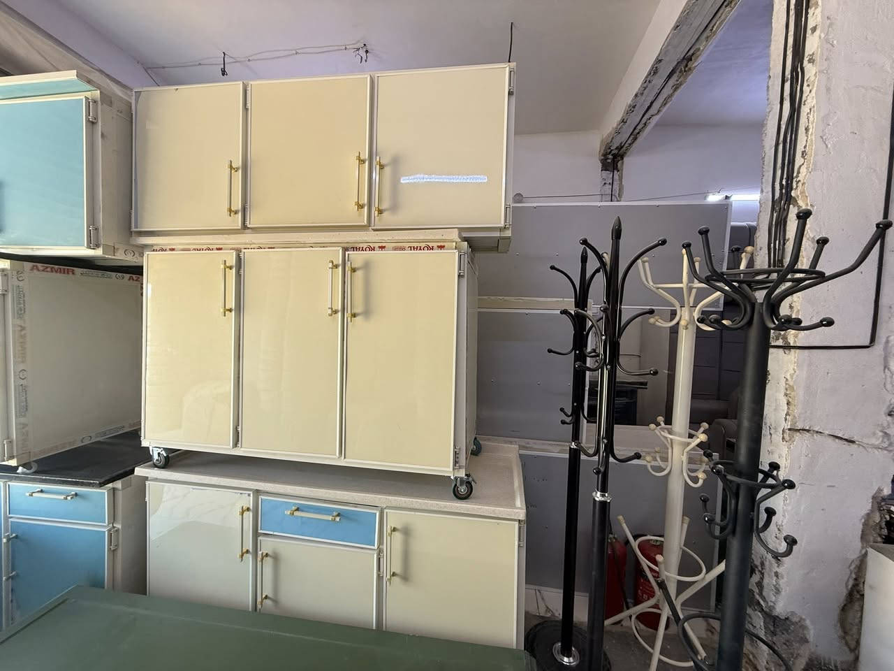 مجمع محسن الشمري 
عرض خاص عرض خاص 
متوفر طبلات رباعي 65 الف 
متوفر شمعه كرستال تركي 45 
متوفر شمعه عاديه 25 
متوفر ميز تيفي قياس 140 - 95 الف 
متوفر كاونتر قياس متر 50 مرمر 3 قطع 450 
متوفر كاونترات قياس 2/50 مرمر 3 قطع 700
متوفر ديوان قماش خاولي 5 قطع 10 مقاعد 
حرف L  شغل درجه اولى 500 الف 

متوفر سناكي متر 50 مرمر 170 الف 
استفسار خاص او تصال الرقم او واتساب 
الديوانية قضاء عفك قرب الجسر حمام مقابل سيد حسن ياسري 
***********
