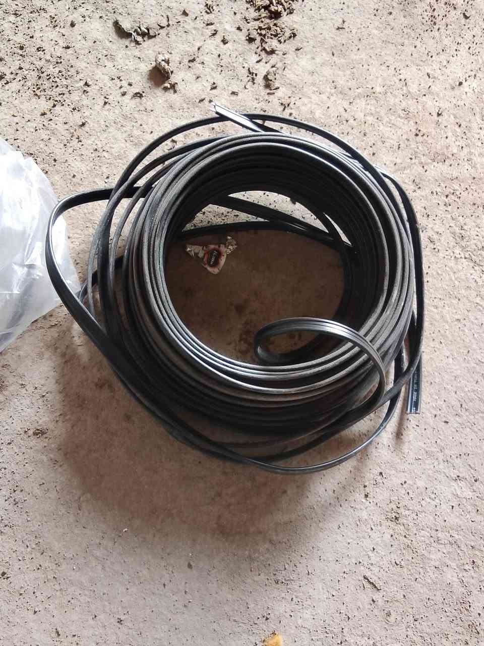 السلام وعليكم اخوان طلع عندي هذا الواير زايد اريد ابيعه 1في1ونص 26متر
2في 2ونص 9امتار سعر 35الف بدون معامله ***********
