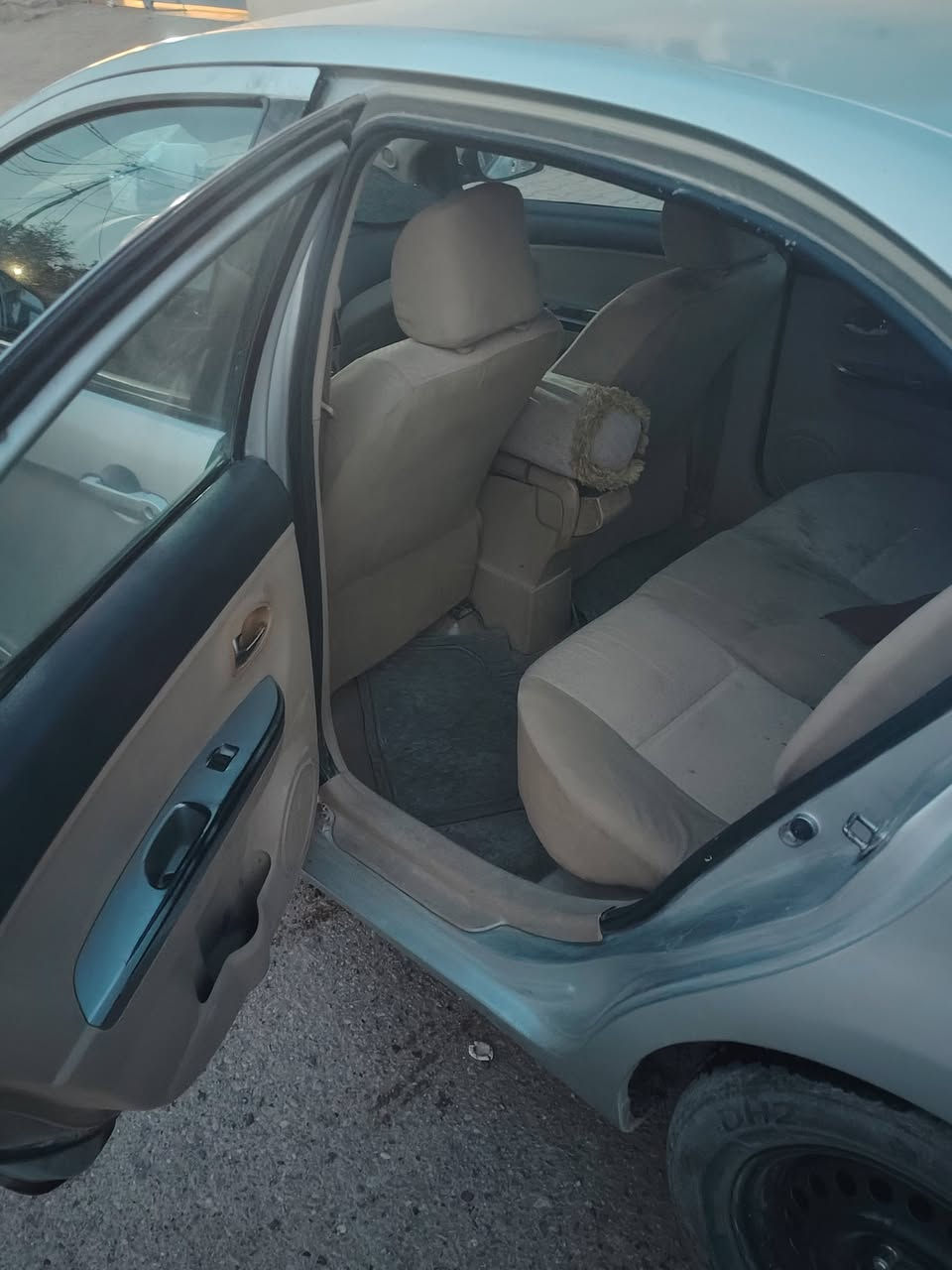 السلام عليكم كريت ول فولكس C30 2012 رقم بغداد حرف Q كير عادي لون رصاصي سنوية لحد نهاية 2029 شاشة كبيرة مصبوغة أثر جراد صاحب السيارة يكول ابيع محرك كايم اي استفسار الاتصال على الرقم *********** مامتواجد على الخاص اني مكلف بالنشر لحد يراسلني
