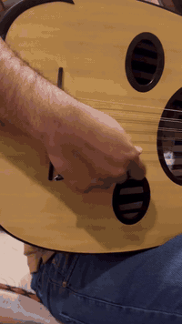 للبيع عود سحب عراقي نوع الخشب ورد صناعه وميض ماهر السعر 700 ألف للتواص...