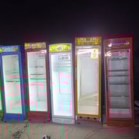 للبيع ٦ عارضات بيع شلع  ٠٧٧١٠٢٢٢٩٦١