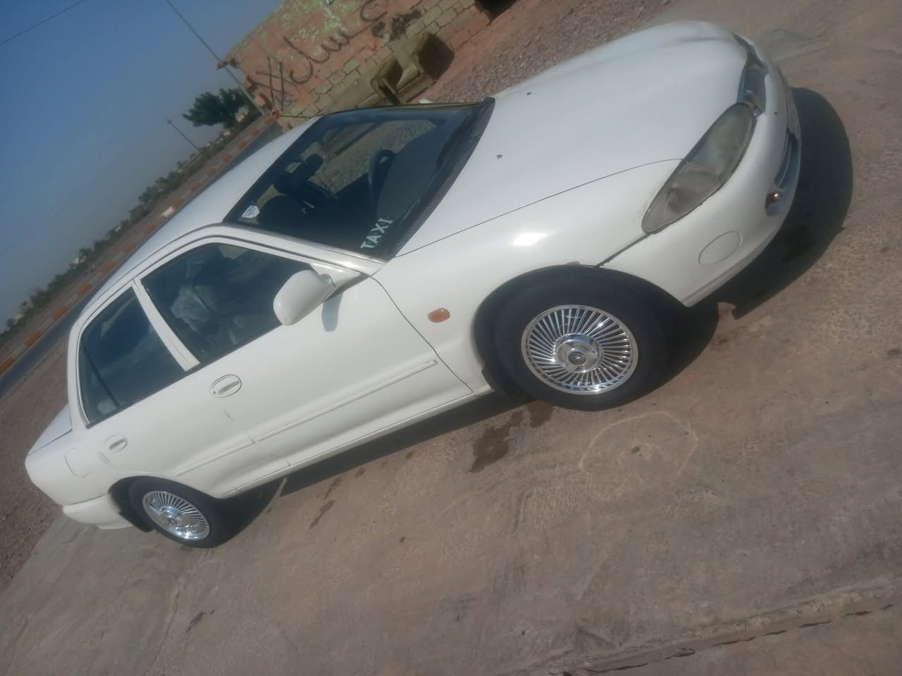 مصبوغه عام
برتون 2002 

رقم بغداد انكليزي

سنويه لغايه 2028

مصبوغه عام 

كير محرك مكفول

تخم تاير جديد

صدر نص عمر

كهربايئات شغاله كلهه

تبريد عايز كمبريسر

هزه شهر وتصقط

السعر35$وبيهه مجال

العنوان صلاح الدين الظلوعيه

رقم الهاتف:***********
