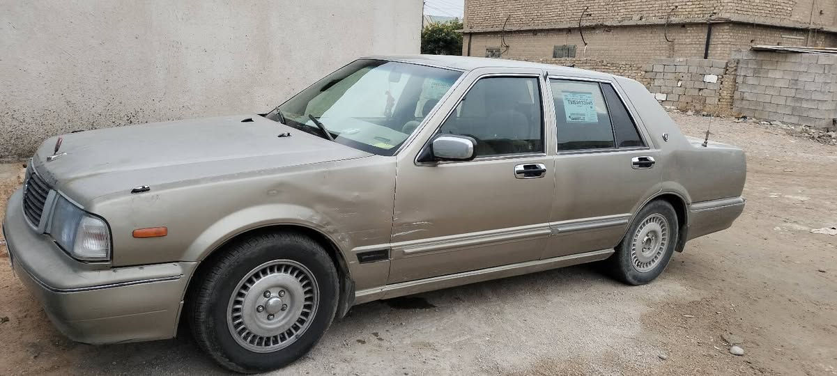 السلام عليكم
نيسان سدرك موديل 2002
رقم بغداد دولي 
كينه 6سلندر كير عادي 
تبريد شغال 
نضافتها خير من الله 
العنوان بغداد الزعفرانية 
السعر 42وبيها مجال 
رقم الهاتف ***********
