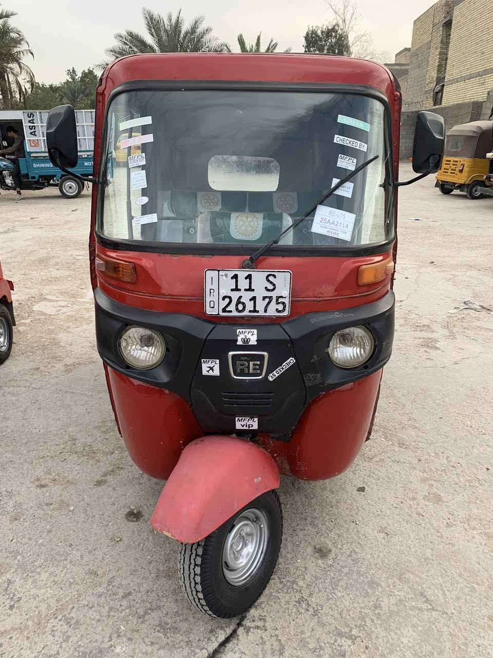 يالله
تكتك 2017/12رقم وسنويه تحويل ثاني يوم 
مكينه مكفوله اي خياس مابيه جاهزه كبل للشارع كهربايات شغاله سعر 4000وبيه مجال بغداد ***********
