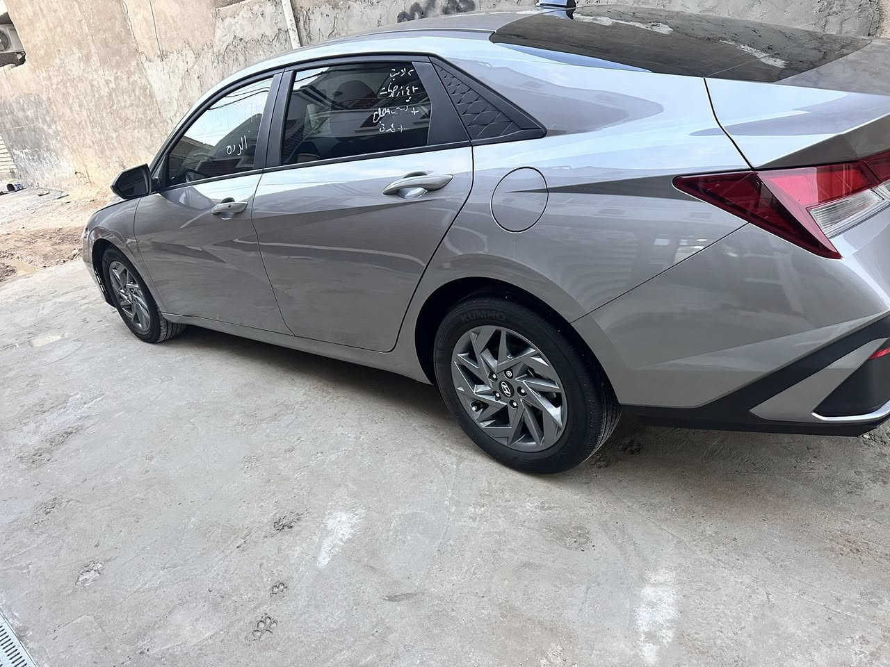 السلام عليكم ورحمة الله وبركاته من رخصة الأدمن والأعضاء المحترمين هونداي النترا وارد امريكي موديل ٢٠٢٤ ماشيه 5500 تقريباً السياره جديده بمعنى الكلمه والسياره دخول جديد وبدون ارقام السياره مبدل بيها دعاميه فقط وتصليح لايت فقط باقي السياره مكفوله من تبديل وتصليح وصبغ مكانها بغداد الدوره خلف كلية دجله وهذا رقمي الشراي يتصل ويدلل ٠٧٧٣ ٦١٧ ٩٣٣٧
