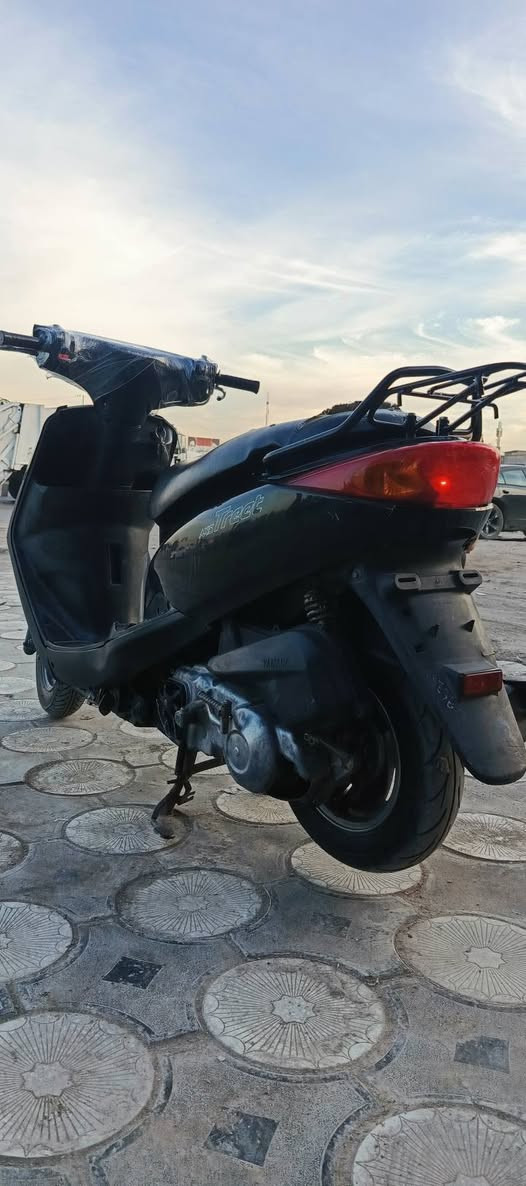 السلام عليكم إخوان دراجة بريز 140 #نوزل ياباني جاهزة من الطول للطول كفرات بلادية مبدل بس قطعة وحدة مال البجم مكينة خرسة الدراجة ما ملعوب بيها شرط بعدها بتايرات الرمبة  
#ب650 وبيها مجال *********** مكاني بغداد البلديات بغداد, العراق
