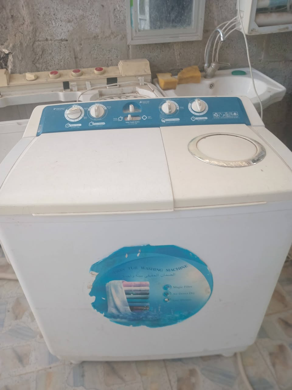 سلام عليكم غساله شرط شغل نظيفه ماداخله تصليح ابد السعر خاص او تصال ع رقم الهاتف ***********
