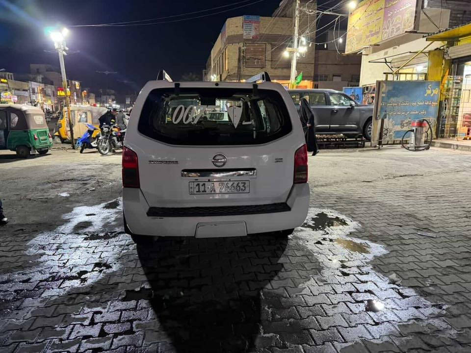 السلام عليكم شباب 
نيسان باثفندر 2010 السياره خليجيه 
مواصفاتهه فول الفول دشبول ارماده شاشات عدد 2 بلادي 
السياره مكفوله من كلشي ماعدا صار بيهه صبغ ربع البنيد اثر طخه بسيطه والدعمايات للجماليه  غير هذا الصبغ مابيهه
ماشيه 172 الف كم 
السعر 118 وبيهه مجال بسيط 
مكانهه بغداد البنوك للاستفسار اكثر 
***********
