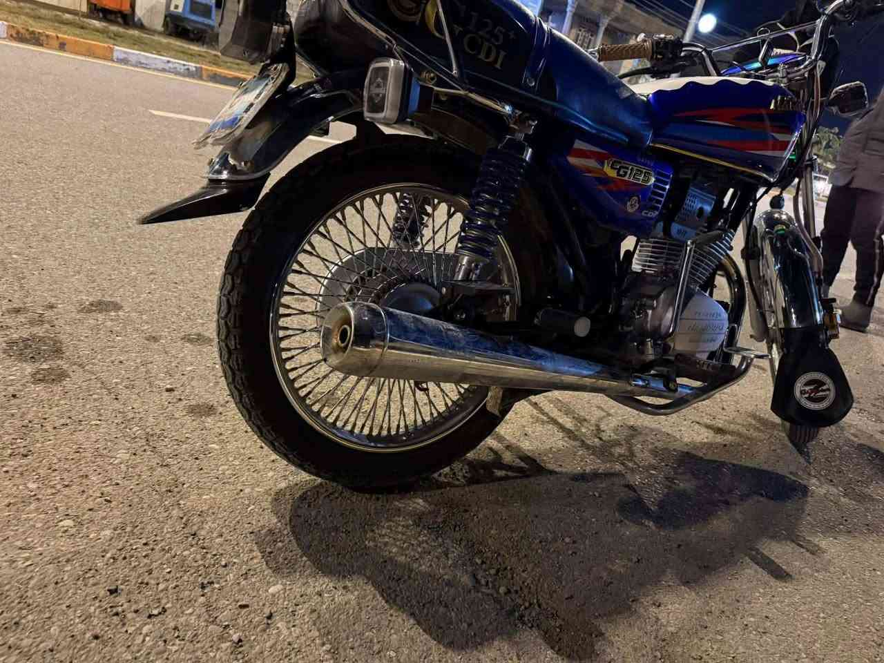 سلام عليكم شباب دراجه للبيع موديل 25 نامي برو محرك 125 دراجه نضيفه خير من الله السعر 800 وبيها مجال الاستفسار ع رقم خاص أو رقم ***********
