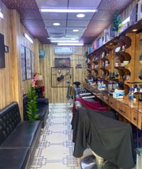 شباب محتاج حلاق  أجار كرسي  مكاني بغداد شارع فلسطين  رقم 07728126273