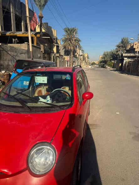 السلام عليكم
كيو كيو 2011 سنويه جديده بسمنه
ميكانيك ممتاز  وسياره جاهزه 
شرط تحويل
الگير اوتو
السعر 30 بيه مجال
م/ ***********
