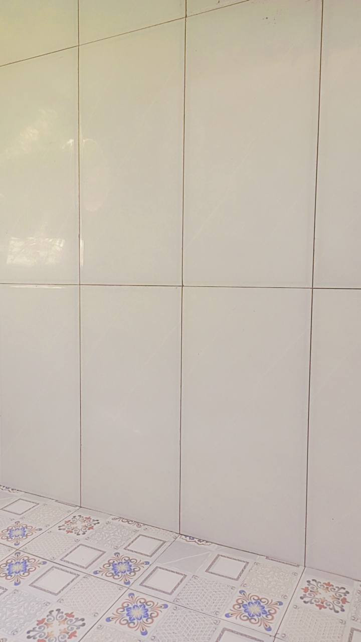 السلام عليكم خلفه سيراميك درجه اوله متفرغ حالين شغلي داخل النجف  ***********
