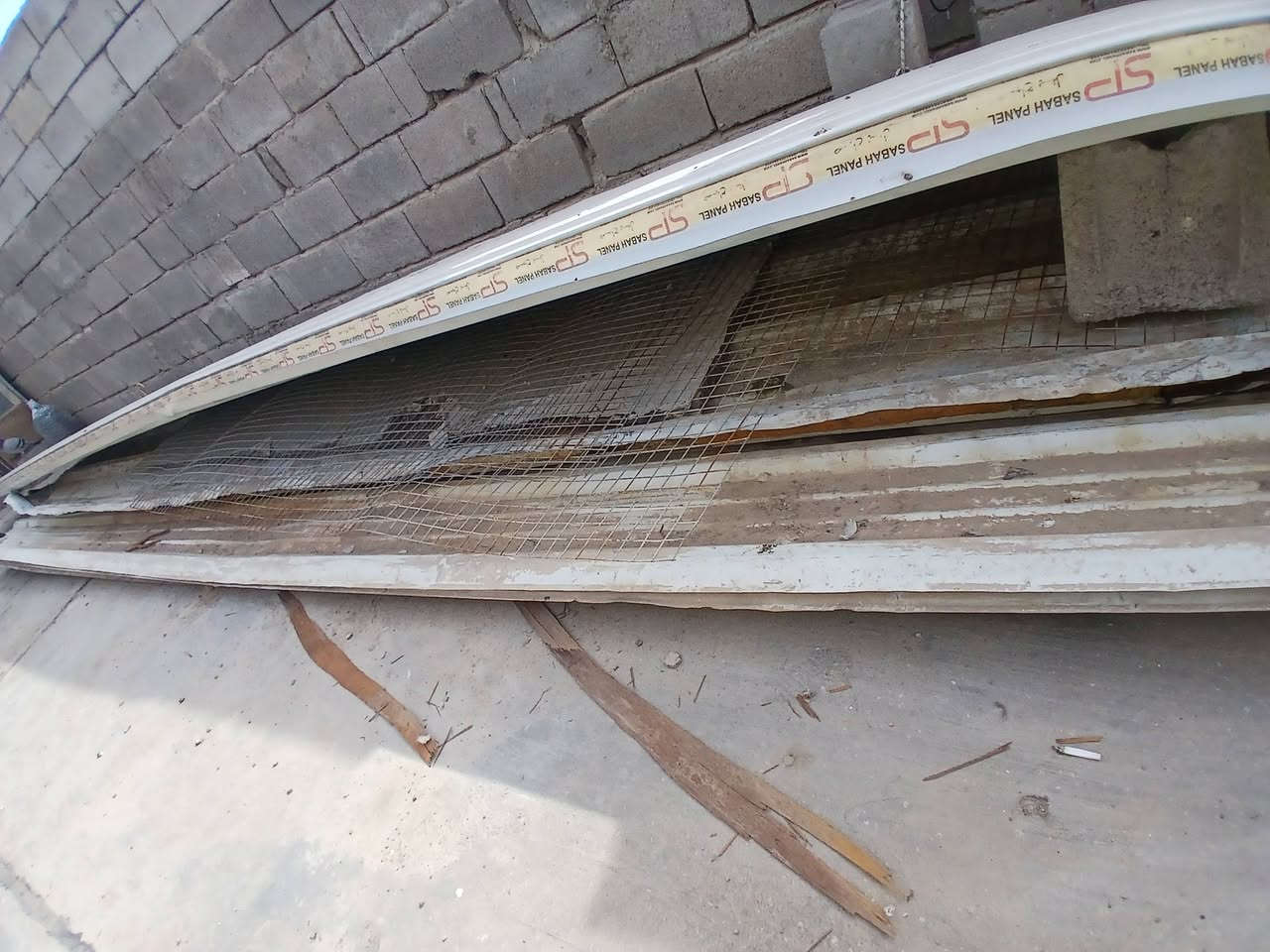 جينكو البيع طول 5 متر العنوان زبير ***********  سعر 75 ألف 5 جينكوات نظيفات بابين زرف
