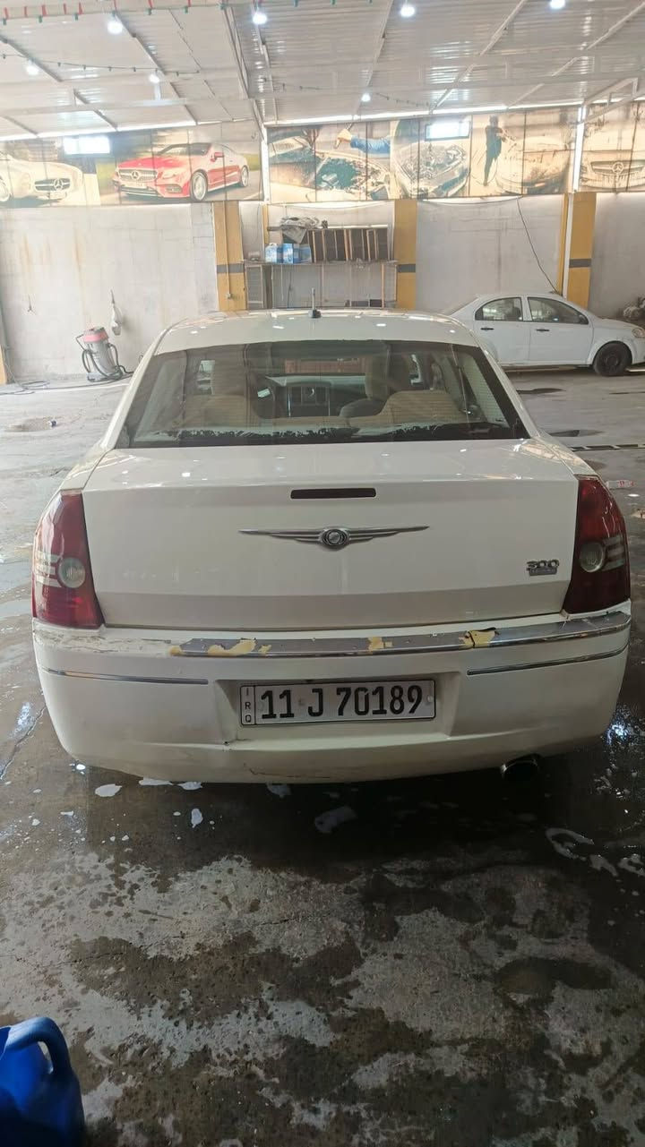 اوباما ٢٠٠٨ رقم بغداد باسمي تحويل ثاني يوم محرك وكير مكفول  بيها صبغ جاملغ وبنيد وباب السائق الاتصال عى هذا الرقم صاحب السياره ***********
