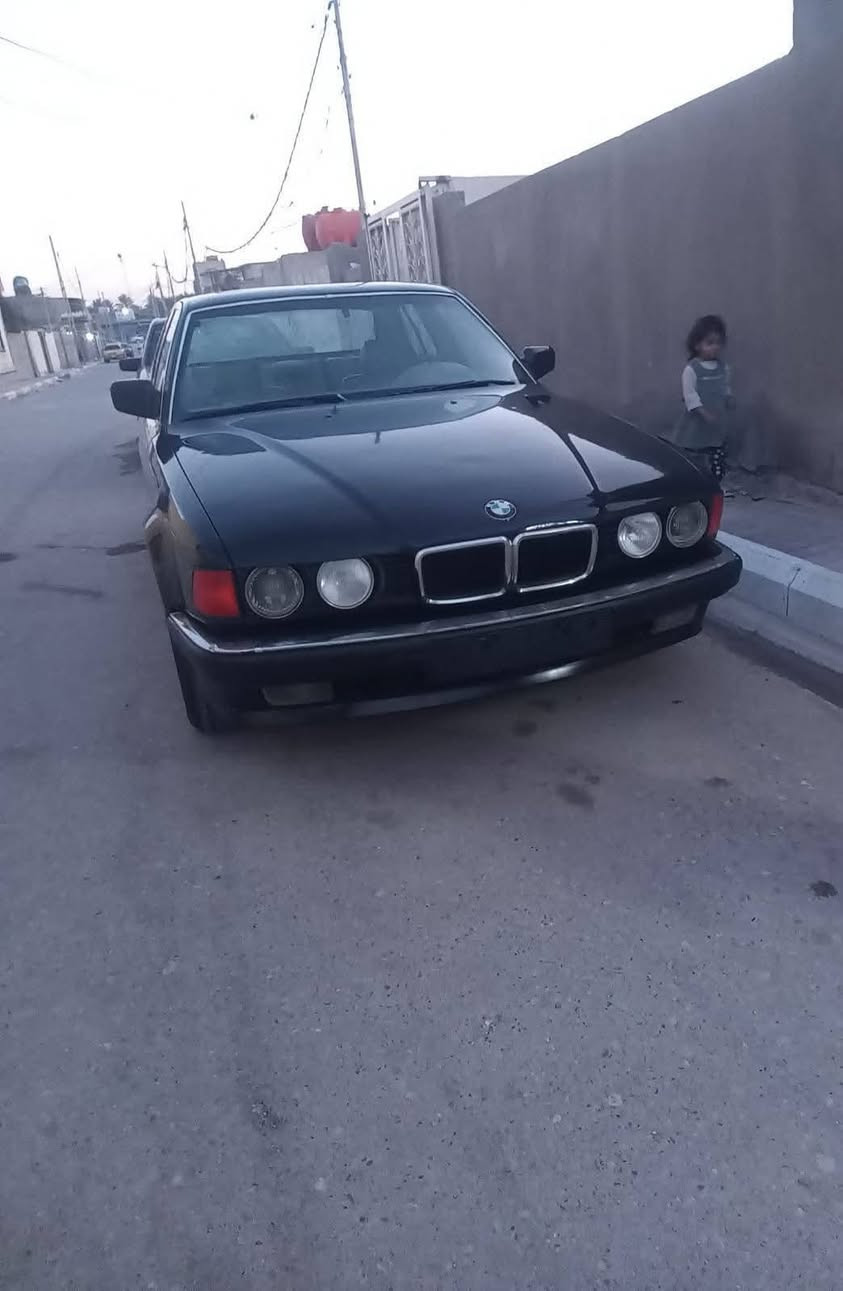 السلام عليكم بي ام موديل ٩٣ حجمه ٧٤٠ سياره مكينه وگير وتبريد ثلج رقمه انگليزي ذي قار سنويته ل ٢٩
تخم تاير جديد 
مكان السماوه 
للاستفسار الاتصال على الرقم 
***********
