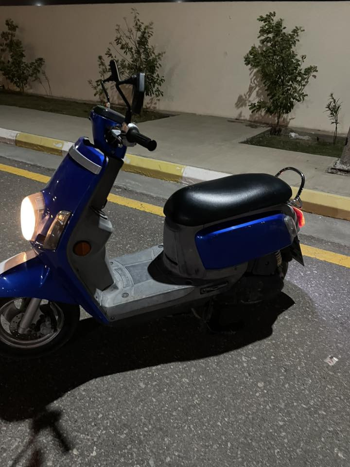 السلام عليكم للبيع ماكس بوليس مصطره نوزل كفاله عامه كفرات اصليه دراجه جديده كلش مكينه خرسه سعر خاص رقمي ***********اتصل عليه وبل خدمه
