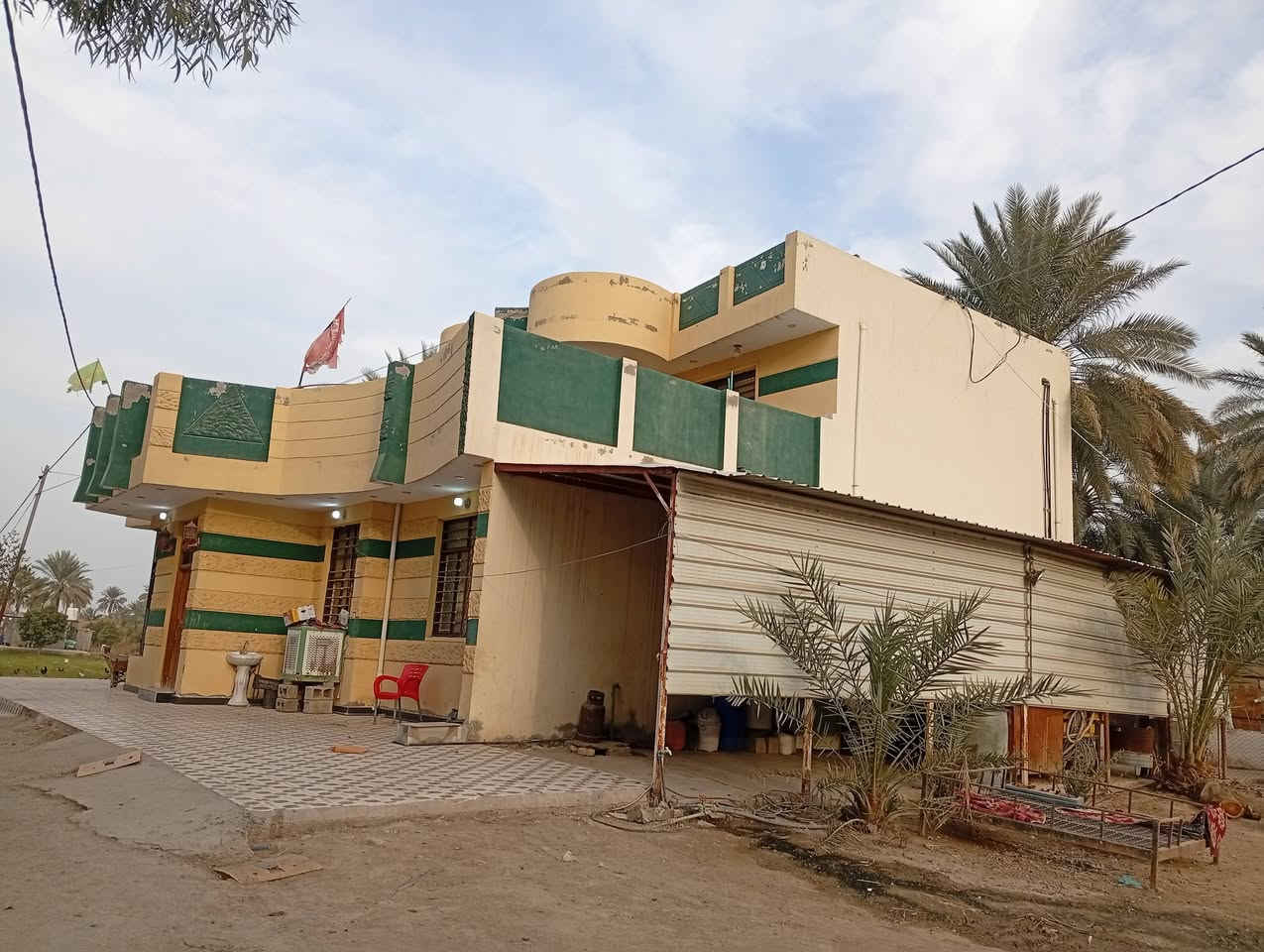 السلام عليكم
ارض طابو زراعي للبيع 39 دونم
يوجد فيها 3 بيوت سكنية +يوجد فيها شاطية
وحصه مائيه 
تحتوي ع نخيل وحمضيات 

العنوان: واسط قضاء الصويرة قرية جبيل 
رقم الهاتف:***********
***********
للاستفسار الاتصال ع الارقام أعلاه
