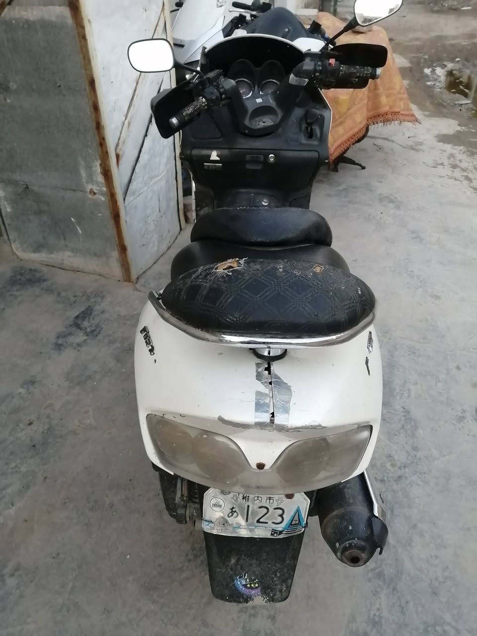 السلام عليكم شباب من رخصة الادمن المحترم دراجة فورزه ٠٦ كلشي شغال بيها بس يحتاجلها اتفيلس بسيط وتنظيف كابريتر والكفر بي ثلم ازغير موضح بل صور مكان بغداد الكرخ الدراجة نكره بكل وقت ٤٥٠ وبيها مجال ***********
