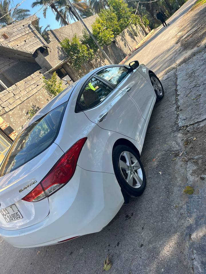 السلام عليكم 
النترا 2013 محرك كير خير من الله 
محرك 1800 دوش 
خليجي رقم بغداد دولي 
سنوية للـ 30 هزة جديدة 
السيارة فول مواصفات عدا البصمة 
فتحة بنوراما تخم تاير جديد 
السعر 112 وبيها مجال 
المكان ديالى بعقوبة ***********
*********** بعقوبة, ديالى
