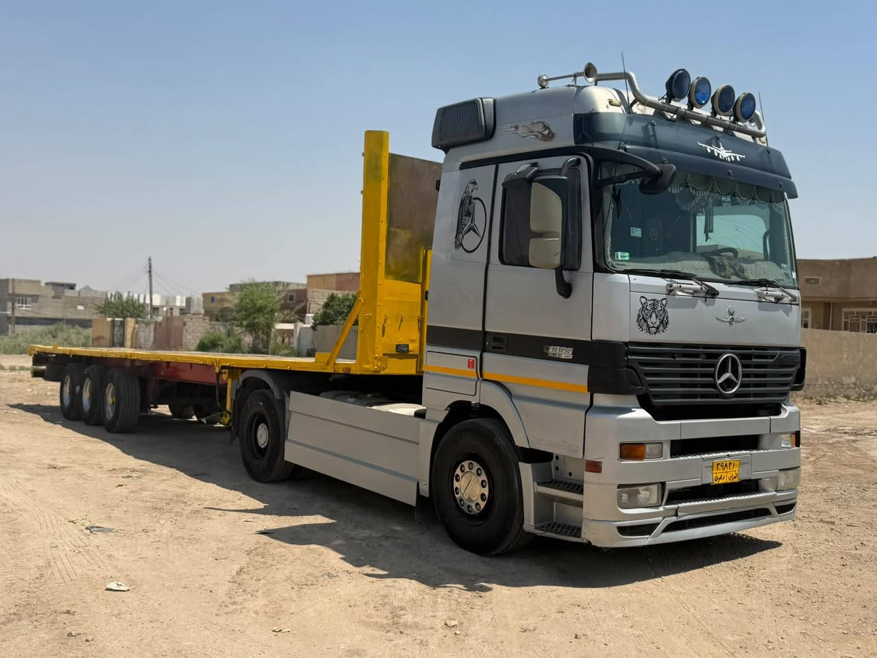 للبيع اكتروز شمعة 2001
رقم دهوك شرط التحويل
ضريبه غرامه مصفره
حجم محرك 53   V8 شاصي محور طويل 18
مرسمه العربه نفسها الوراها
تخم تاير راس وعربانه
رتايدر 5 طكات
تبريد
ثلاجه
محرك كير اكسل مكفولات
السعر (195) ورقه $
العنوان ديالى / كنعان 
الاستفسار
☎️ ***********
☎️***********
